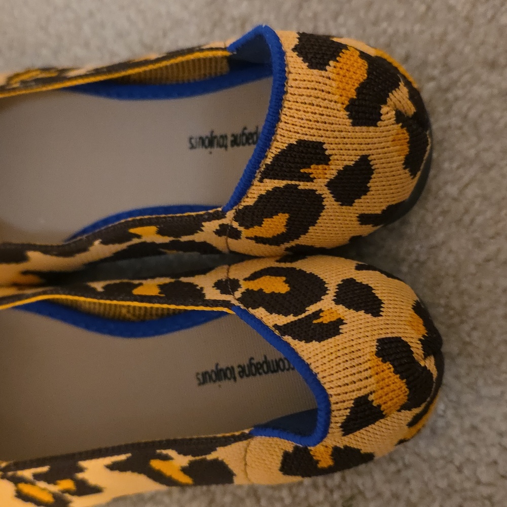 NEW Leopard Print Women's Flats Point Toe 37 US 6 - Picture 5 of 7